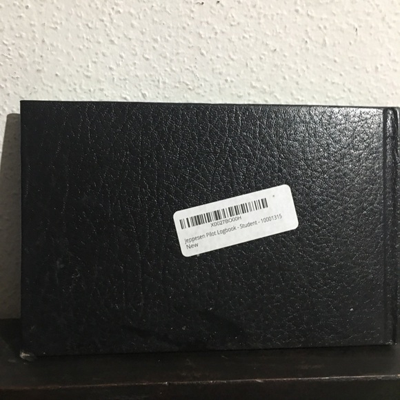 Jeppesen Pilot Logbook - Student - 10001315 (hardcover) - Picture 8 of 10